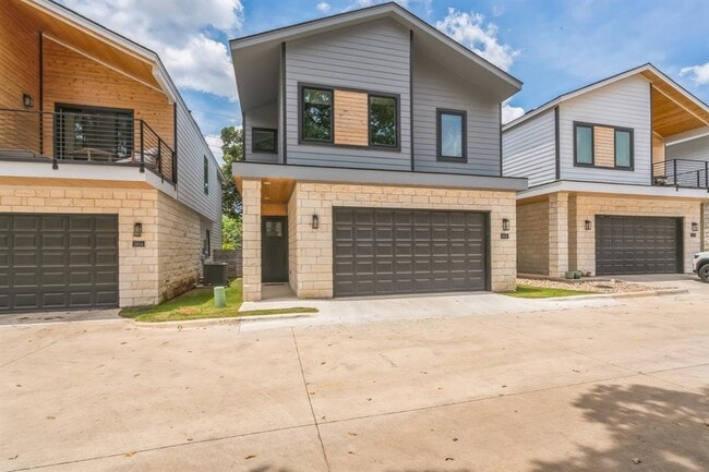 5816 Sutherlin Rd in Austin, TX - Building Photo - Building Photo