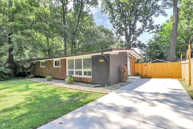 5426 Milford Rd in Charlotte, NC - Building Photo - Building Photo