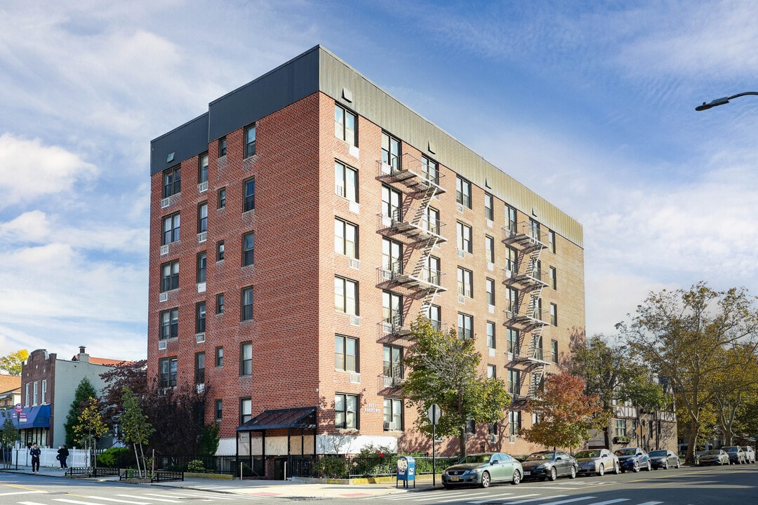 6901 Narrows Ave in Brooklyn, NY - Building Photo
