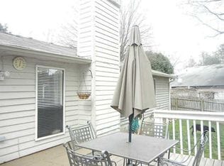130 Creekmont Way in Roswell, GA - Building Photo - Building Photo