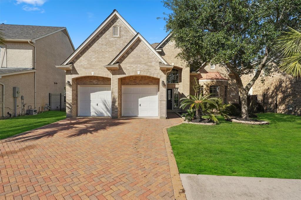 14326 Tasmania Ct in Sugar Land, TX - Building Photo