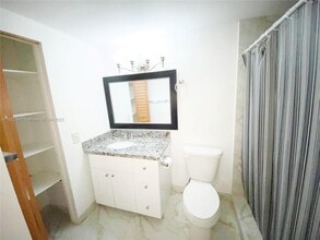 1055 NW 153rd St-Unit -3 in Miami, FL - Building Photo - Building Photo