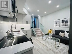 217 Euclid Ave in Toronto, ON - Building Photo - Building Photo