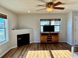 1009 Forrest Dr in Granby, CO - Building Photo