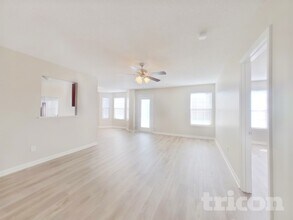 145 Hunters Mill Dr in West Columbia, SC - Foto de edificio - Building Photo