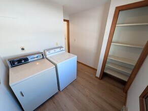 32 Willow St in Torrington, CT - Building Photo - Building Photo