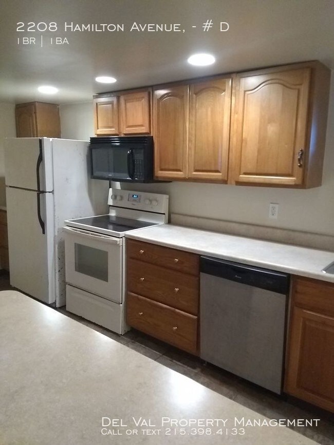 2208 Hamilton Ave-Unit -# D in Willow Grove, PA - Building Photo - Building Photo