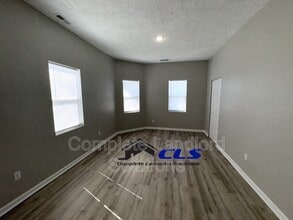 702 S 8th St in Terre Haute, IN - Building Photo - Building Photo