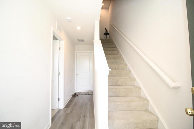 9815 Posterity Ln in Montgomery Village, MD - Building Photo - Building Photo