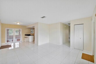 8095 E St John Ave in Boynton Beach, FL - Building Photo - Building Photo