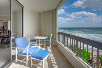 3201 S Ocean Blvd-Unit -301 in Highland Beach, FL - Foto de edificio - Building Photo