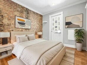 380 E 10th St, Unit 6C in New York, NY - Foto de edificio - Building Photo