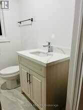 77 Nash Dr in Toronto, ON - Building Photo - Building Photo