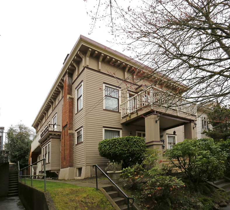 Thurman Apartments in Portland, OR - Foto de edificio