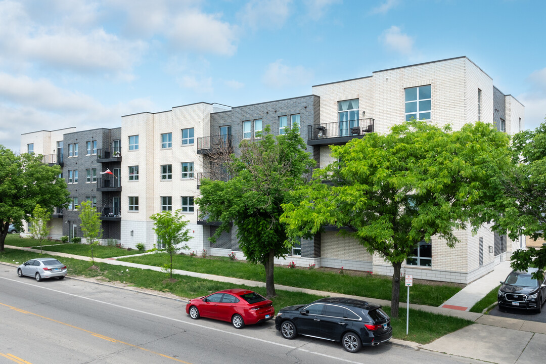 Irving Forest in Norridge, IL - Foto de edificio