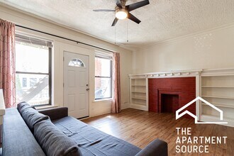 908 W Belle Plaine Ave, Unit 1 in Chicago, IL - Building Photo - Building Photo