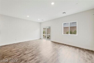 12747 Epperly St in Las Vegas, NV - Building Photo - Building Photo