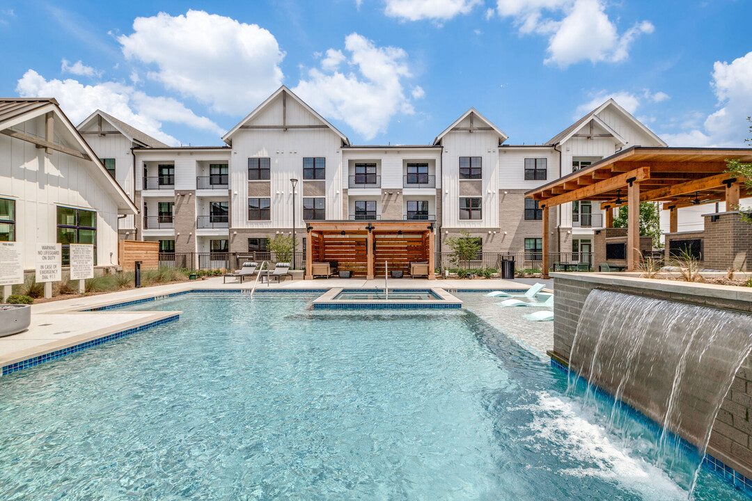 Lenox Katy Creek in Houston, TX - Building Photo