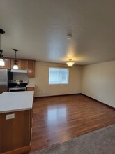 2364 Howard Ave in Medford, OR - Foto de edificio - Building Photo