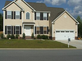 215 Peach Hill Dr in Lexington, SC - Building Photo