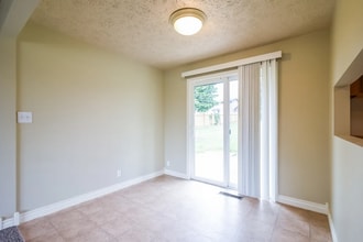 24117-24111 11th Ave S in Des Moines, WA - Building Photo - Building Photo