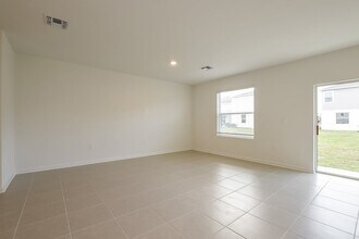 4103 Longleaf St in Haines City, FL - Building Photo - Building Photo