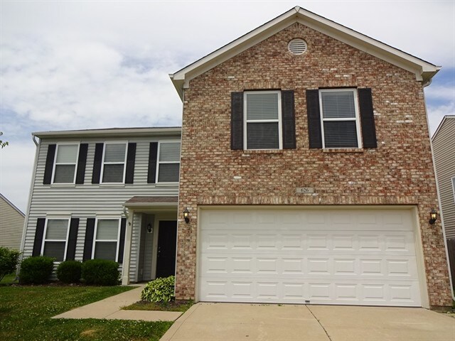 626 Hickory Pine Dr in Whiteland, IN - Building Photo