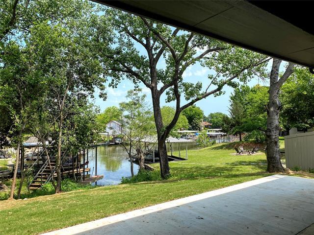 property at 4007 Sioux Ct