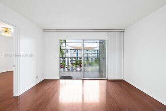 650 SW 124th Terrace in Pembroke Pines, FL - Building Photo - Building Photo