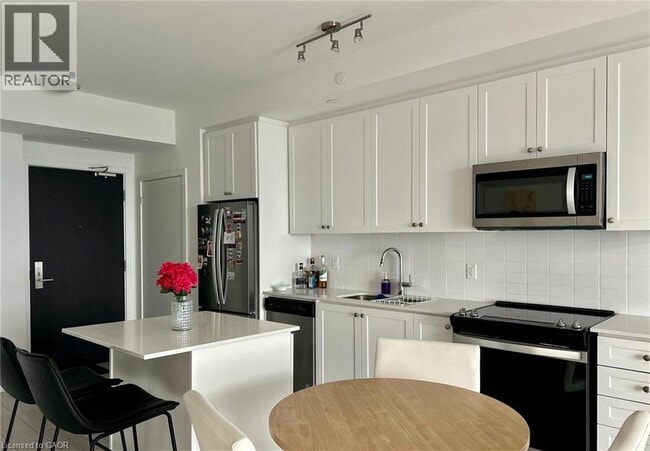 property at 55 Duke St W