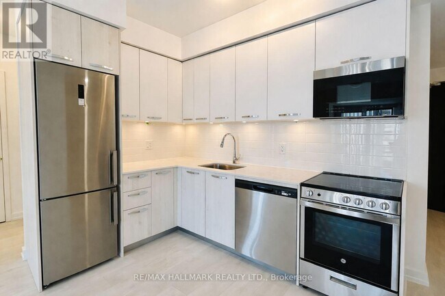 75 James St S in Hamilton, ON - Building Photo - Building Photo