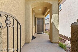 11020 Napa Ridge Dr in Las Vegas, NV - Building Photo - Building Photo