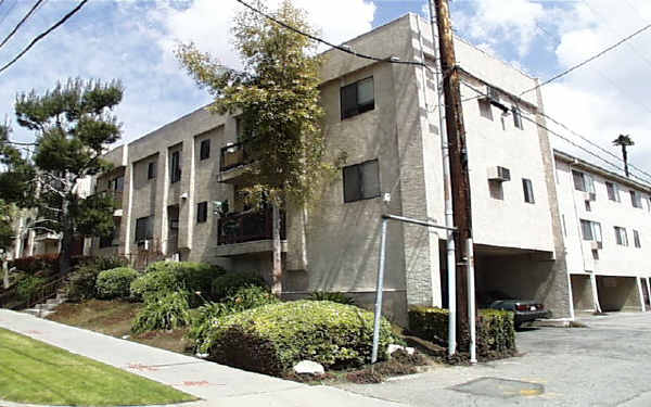 Glenoaks Apartments in Pacoima, CA - Building Photo