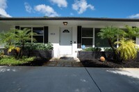 833 Westwind Dr in North Palm Beach, FL - Building Photo - Building Photo