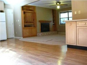 234 Martyn Pl NW in Fort Walton Beach, FL - Building Photo - Building Photo