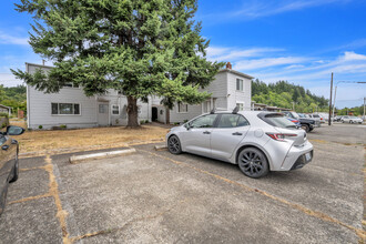 Gateway Apartments in Shelton, WA - Building Photo - Building Photo