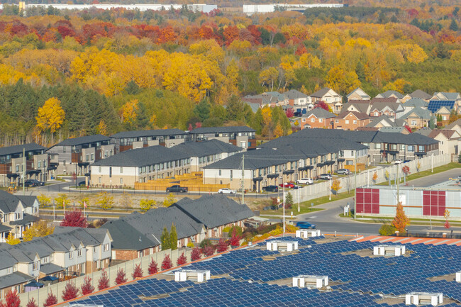 Towns at Folkstone in Whitby, ON - Building Photo - Building Photo