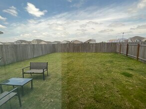 119 Aoudad Rd in Hutto, TX - Building Photo - Building Photo