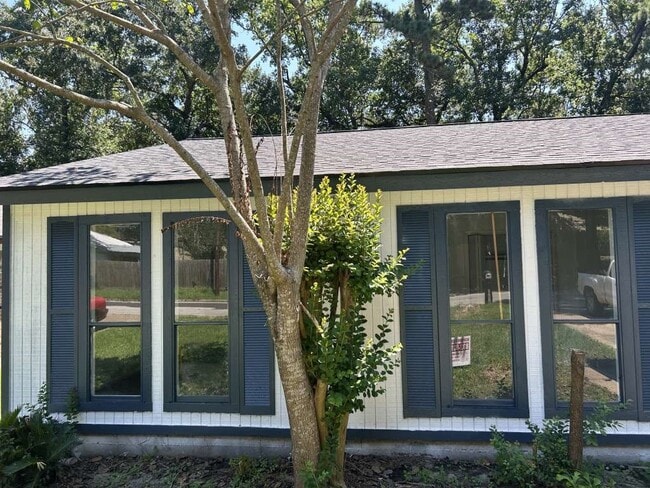 3030 Winding Way in Huntsville, TX - Building Photo - Building Photo