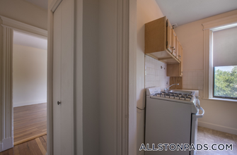 1144 Commonwealth Ave in Boston, MA - Building Photo - Building Photo