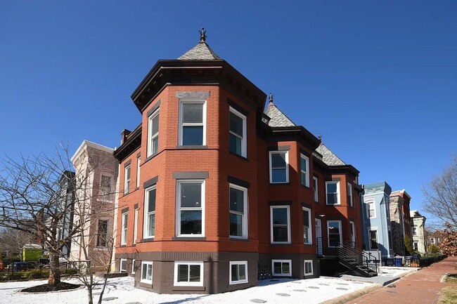 property at 1800 5th St NW