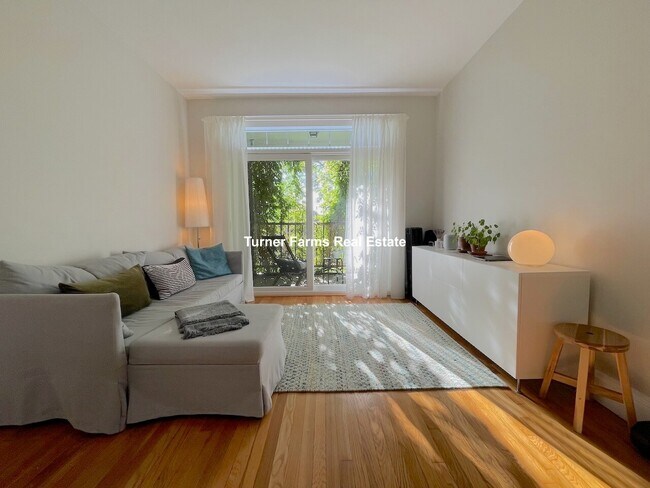 328 Huntington Ave, Unit 3