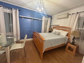 4865 W 21st St in Los Angeles, CA - Building Photo - Building Photo