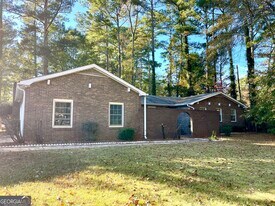 3305 Spring Creek Dr SE in Conyers, GA - Building Photo