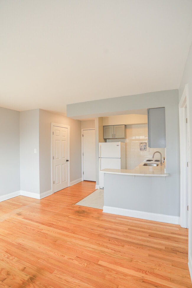 6110 N Kenmore Ave in Chicago, IL - Building Photo - Building Photo