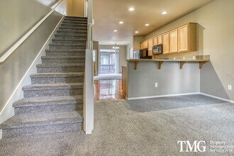 1481 NE Lockheart Ln in Hillsboro, OR - Building Photo - Building Photo