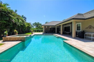 1900 Tiller Terrace in Naples, FL - Building Photo - Building Photo