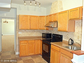 438 Main St in Reisterstown, MD - Foto de edificio - Building Photo