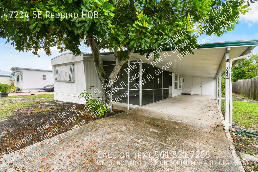 7234 SE Redbird Cir in Hobe Sound, FL - Building Photo