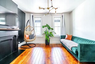 70 E Prescott St in Columbus, OH - Building Photo